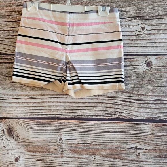 Cynthia Rowley Women's Shorts Size: 2 Pre-owned - Picture 1 of 6